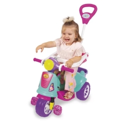 Triciclo Moto Infantil Uno Menina com Capacete de Brinquedo